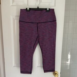 Lululemon  Burgundy High Rise  Legging Size 10 Preowned ExelLent Condition